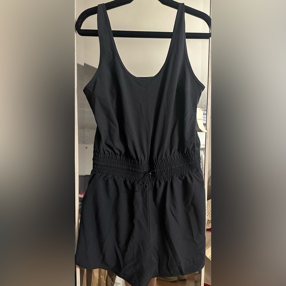 NWT Abercrombie Black Traveler Romper - M Tall - Picture 8 of 9